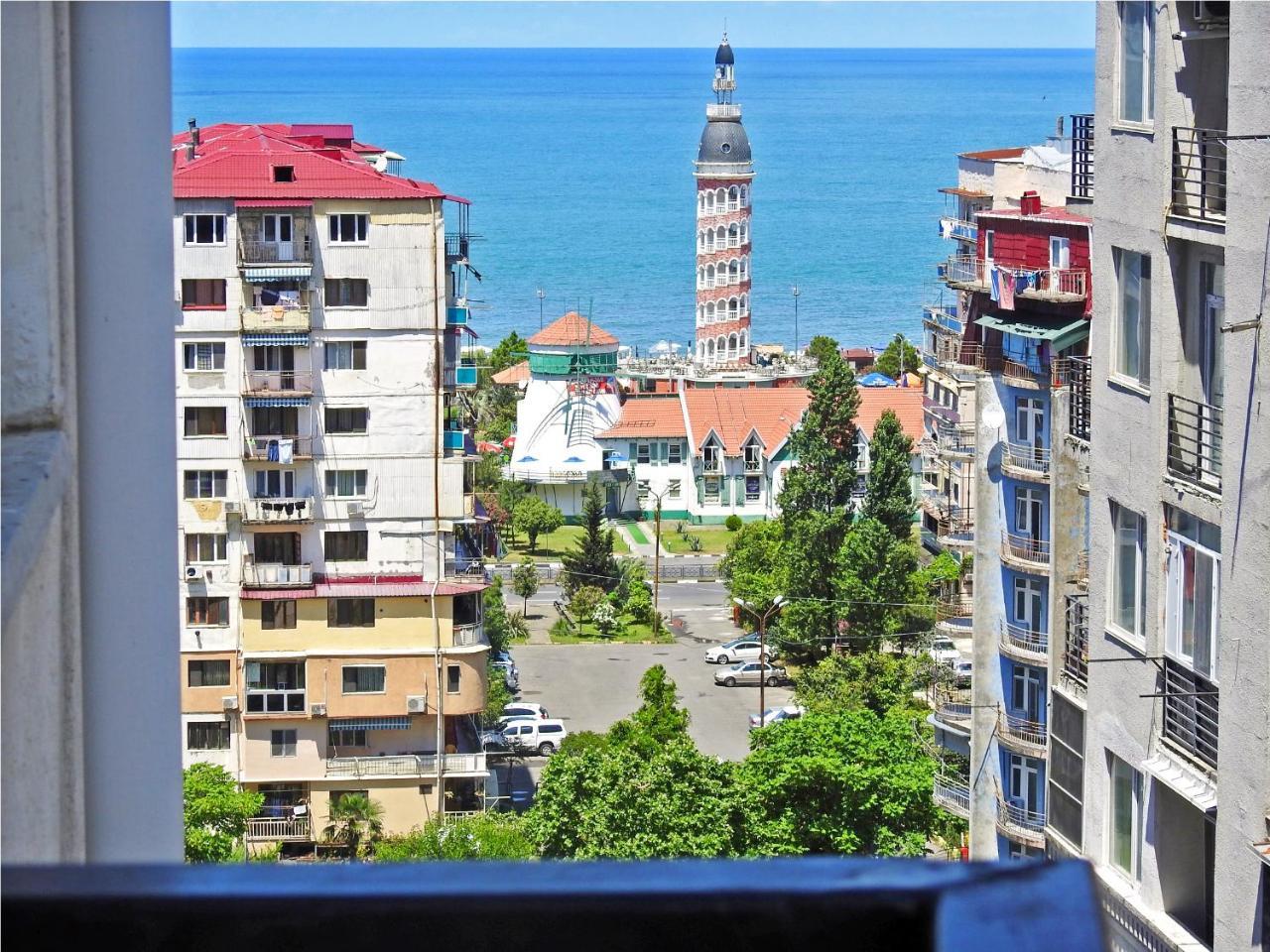Real Palace Apartment Батуми Экстерьер фото