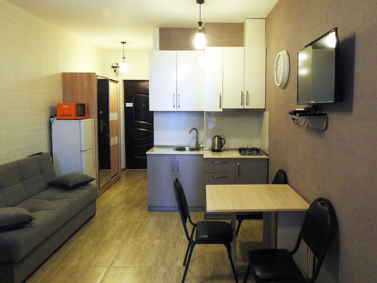 Real Palace Apartment Батуми Экстерьер фото